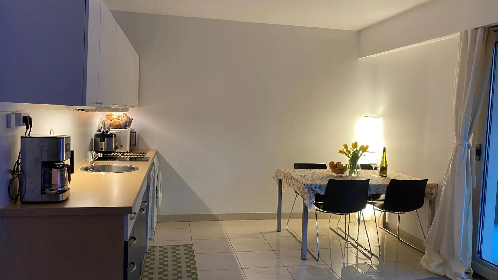 Le Grand Palais De La Mediterranee Beach Access Apartments - Top Choice In Nice 0*,  France