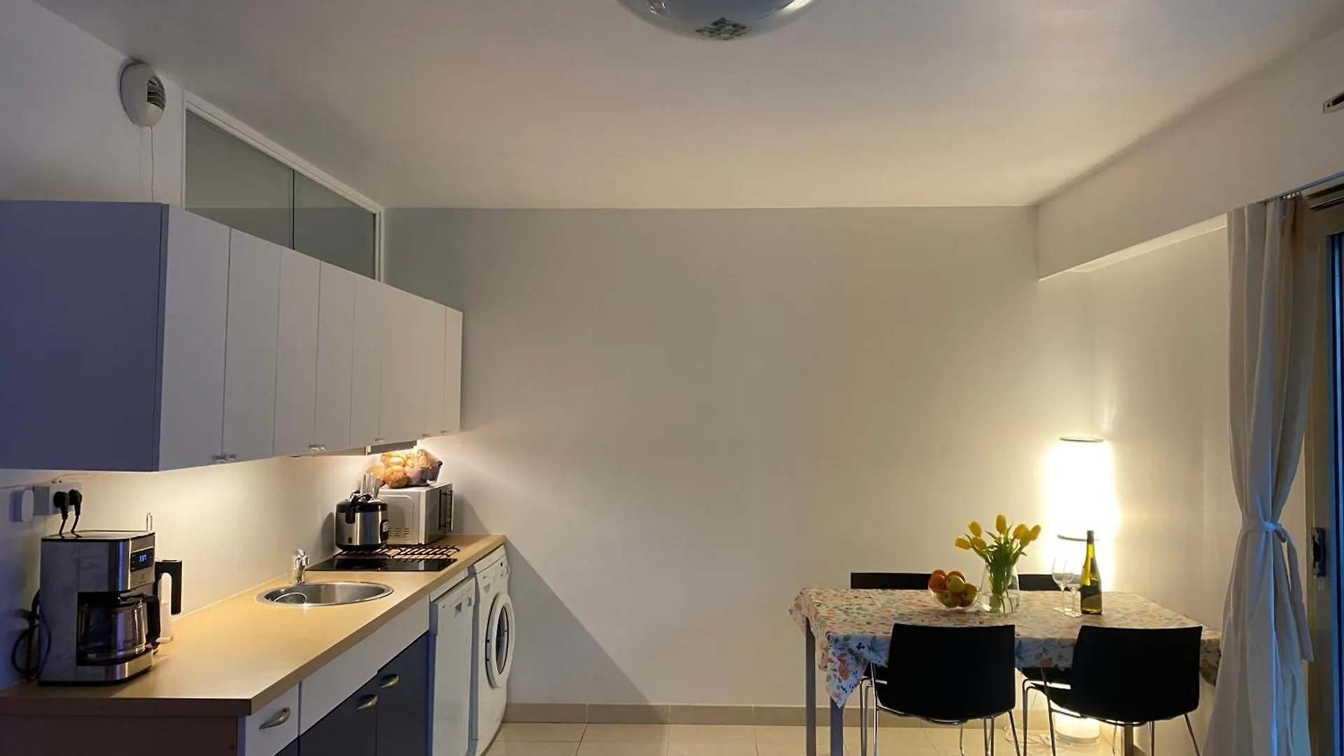 Le Grand Palais De La Mediterranee Beach Access Apartments - Top Choice In Nice