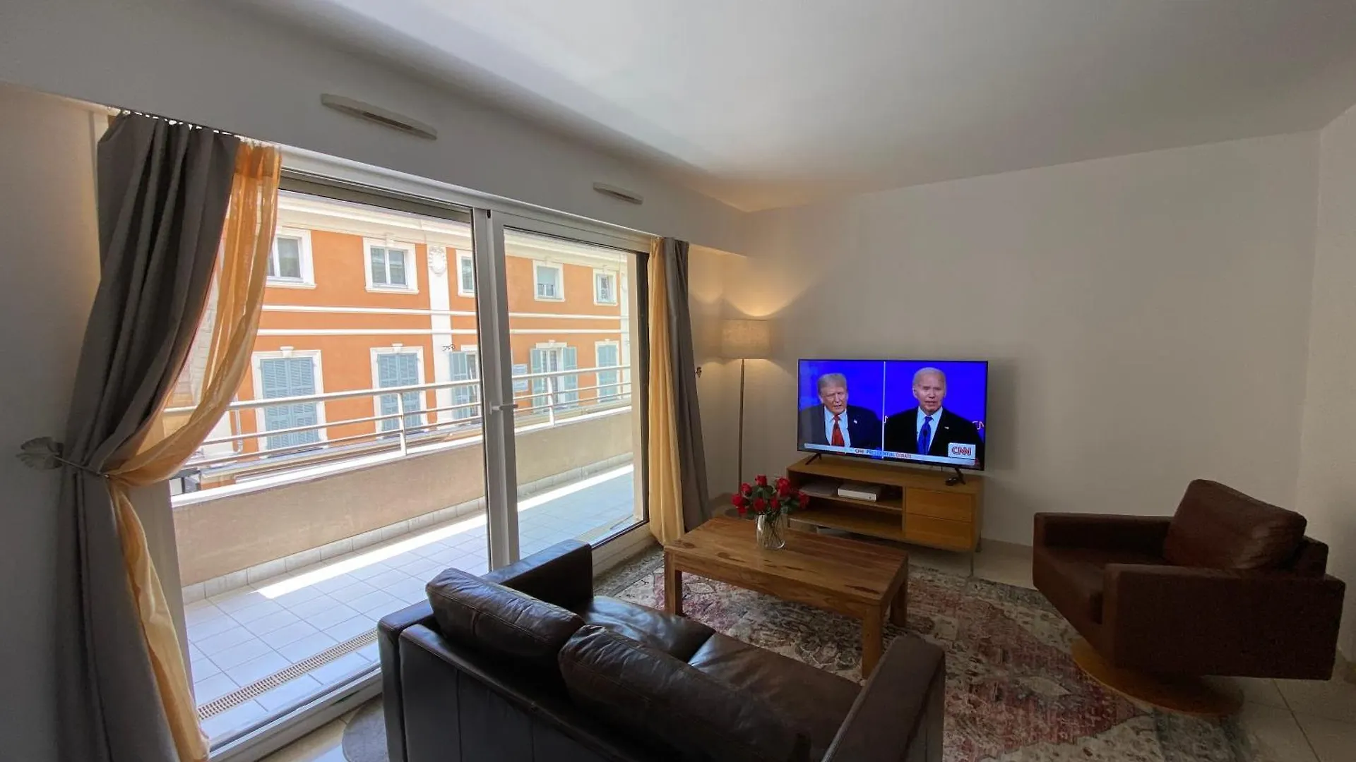 Le Grand Palais De La Mediterranee Beach Access Apartments - Top Choice In Nice 0*,