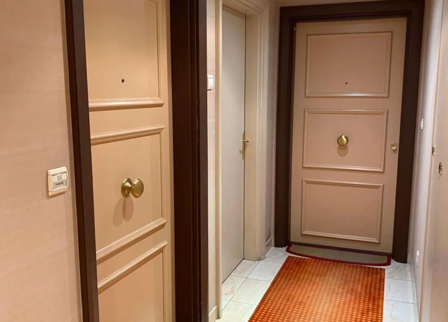 Le Grand Palais De La Mediterranee Beach Access Apartments - Top Choice In Nice