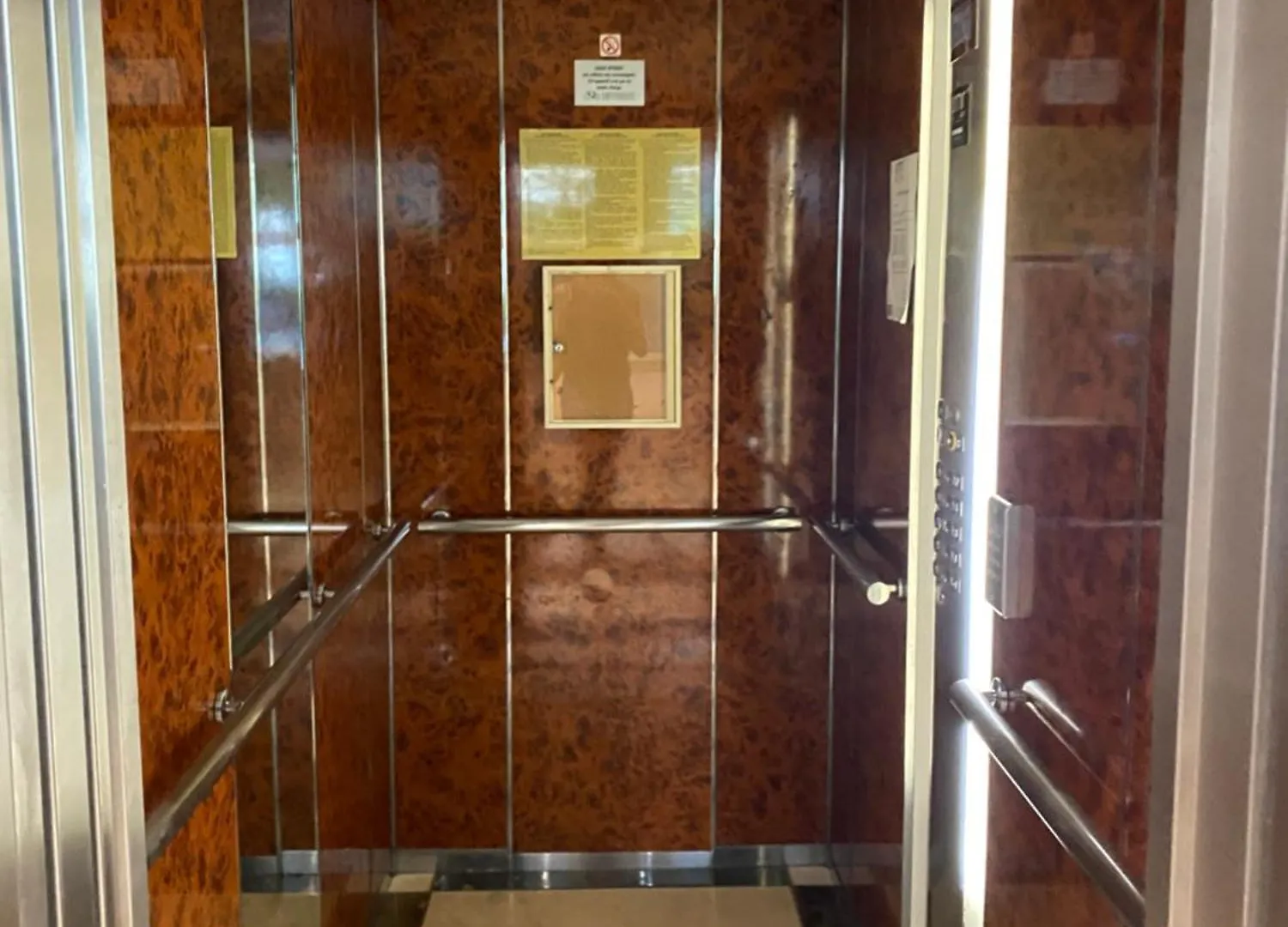 Le Grand Palais De La Mediterranee Beach Access Apartments - Top Choice In Nice France