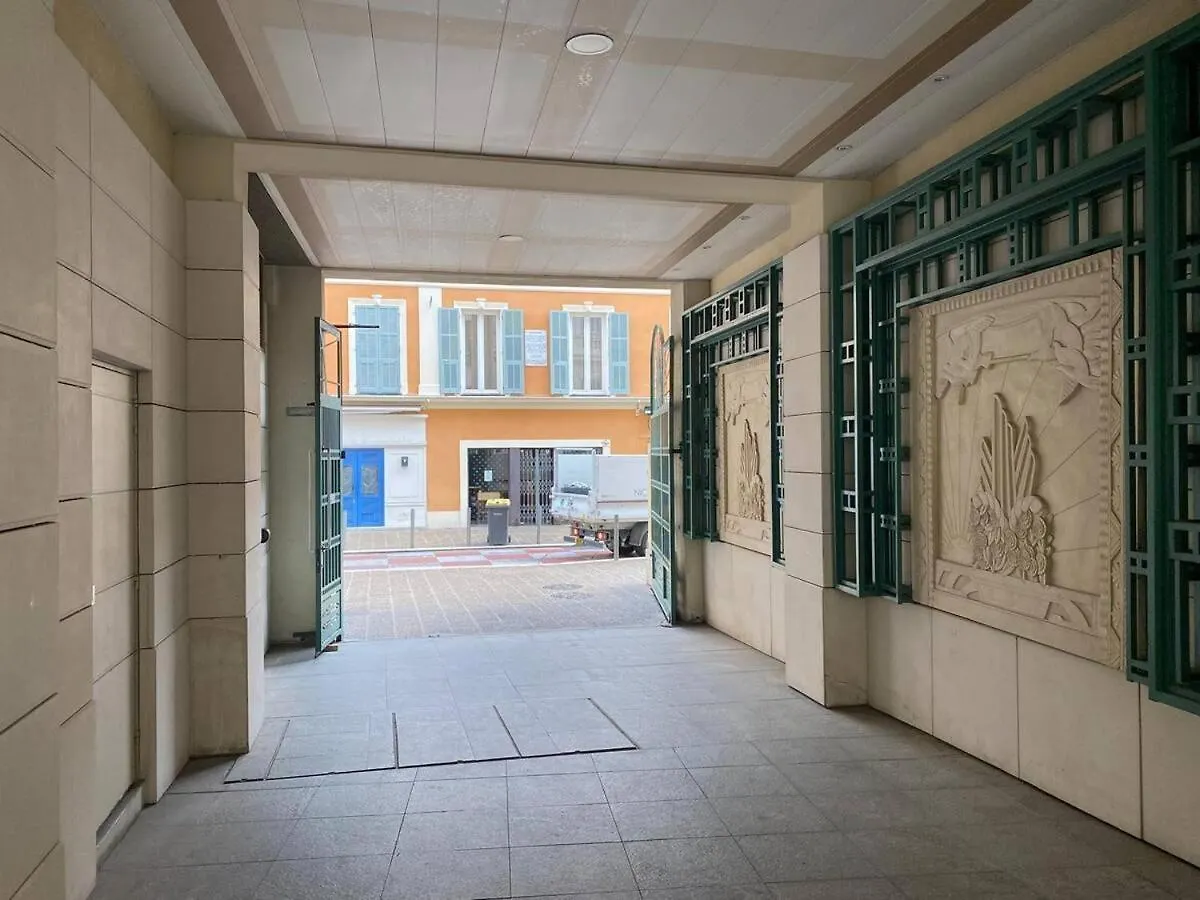 Le Grand Palais De La Mediterranee Beach Access Apartments - Top Choice In Nice
