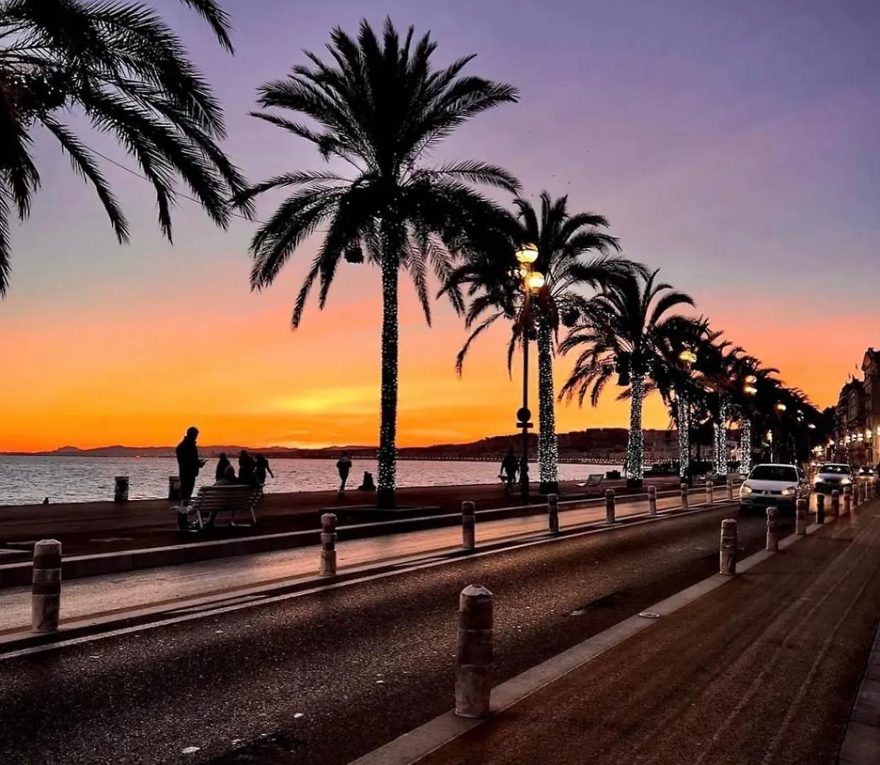 Le Grand Palais De La Mediterranee Beach Access Apartments - Top Choice In Nice