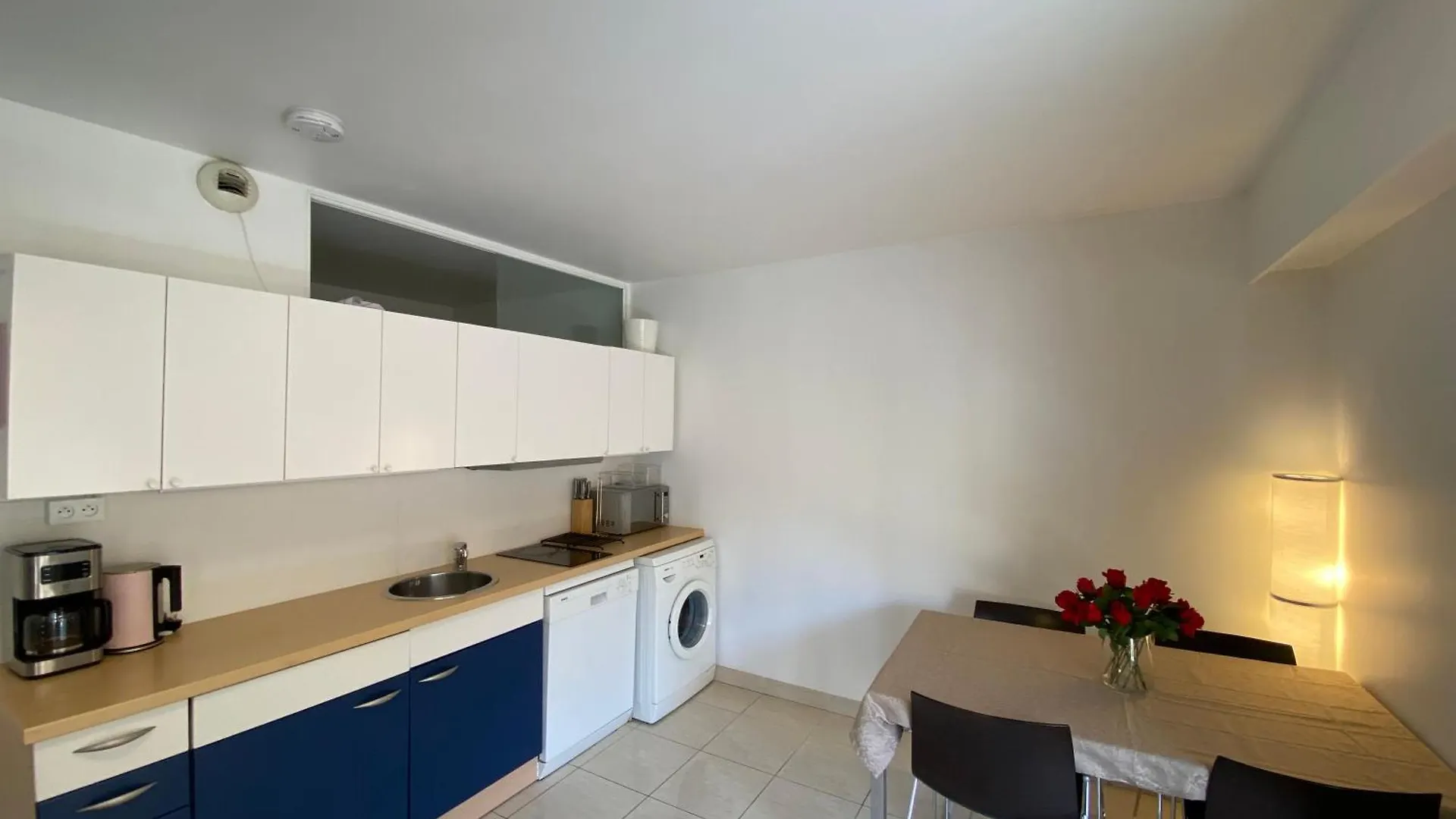 Le Grand Palais De La Mediterranee Beach Access Apartments - Top Choice In Nizza
