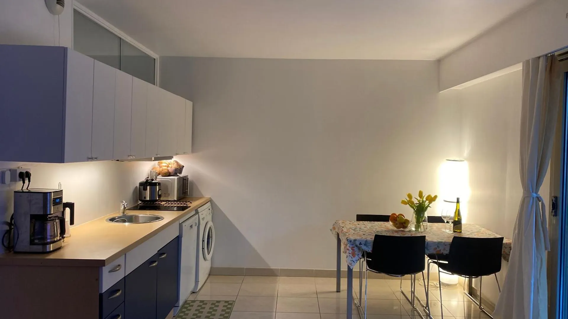 Le Grand Palais De La Mediterranee Beach Access Apartments - Top Choice In Nizza 0*,