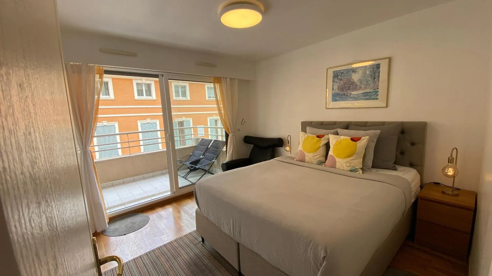 Le Grand Palais De La Mediterranee Beach Access Apartments - Top Choice In Nizza
